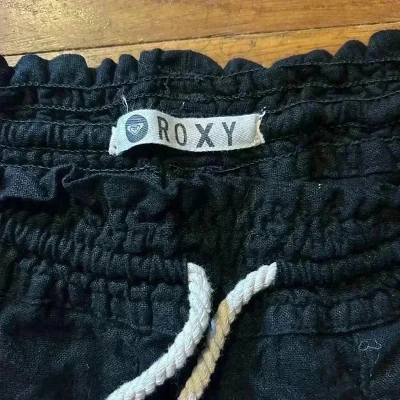 Roxy Black Linen Draw String Shorts, XS - Picture 2 of 6